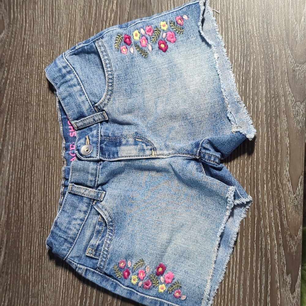 Children's Place Denim Short Girl's Size 6X/7  Embroidered Flowers